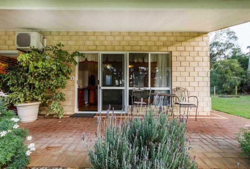 Inn The Tuarts Guest Lodge Busselton Accommodation - Adults Only Esterno foto